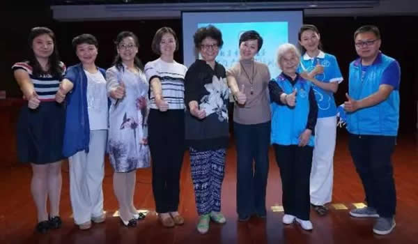 胡静老师受邀为志愿服务文化推广师进行语言辅导